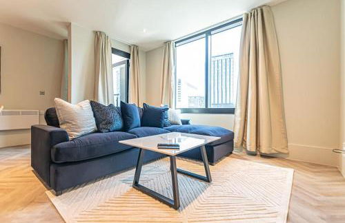 1 Bed Apt - Balcony - City View - Great Location - Foto 1