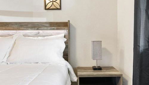 Charming Retro Property 6 - Photo 3