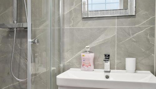 Uxbridge Studio – Private Driveway Parking - Foto 2, Other