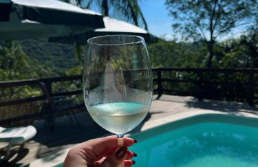 Sítio com piscina, churrasqueira, lareira, fogão à lenha, mesa de sinuca e vista para as montanhas - Foto 9