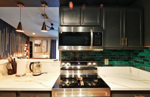 Exquisite jazzy warm deco nearby the Strip - Top 15 Best Vegas Vacation Home recommended by Conde Nast Traveler - Foto 8