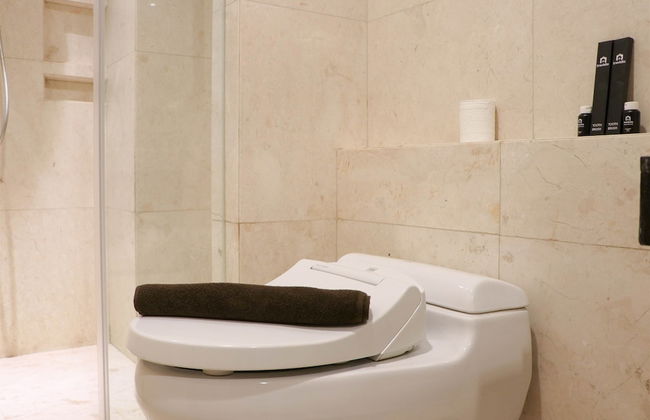 Spacious Studio Room at Capitol Suites Apartment - Foto 13