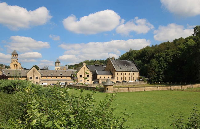 Classy Holiday Home in Martilly with Hot Tub - Photo 34