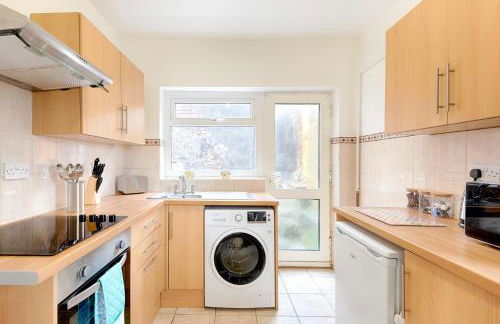 City Access - 3 Beds - Parking - Smart TVs - Foto 22