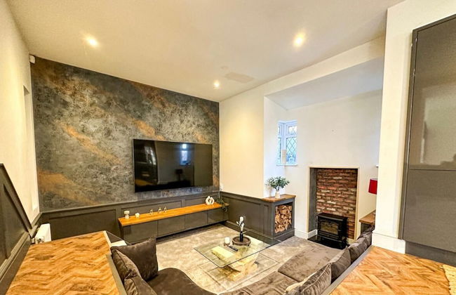 Beautiful Detached Villa - Jacuzzi Bath - Parking - Foto 11