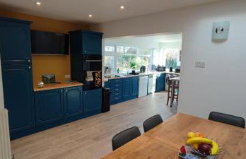 Benllech Sea View bungalow, Dog Friendly sleeps 6 - Foto 2