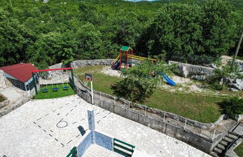 Awesome Home In Dugopolje With Wifi - Foto 23