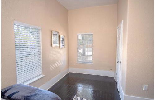 3 Br/1 BA Remodeled Home Near Downtown - Foto 38