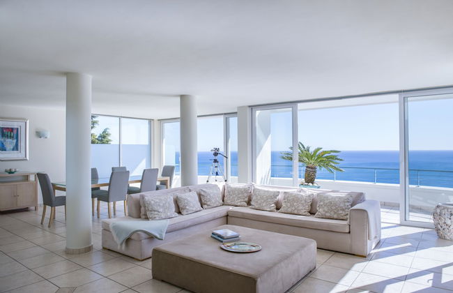 Bay Reflections - Luxury Serviced Apartments - Photo 17