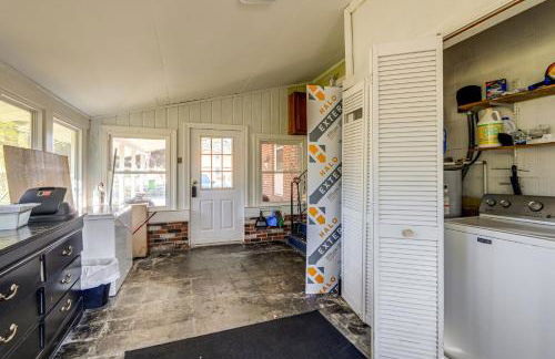 7 Mi to Neuse River! Family Home with Poolside Oasis - Foto 25