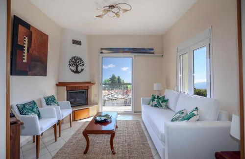 Olympus Beach Aigani Family House - Photo 6