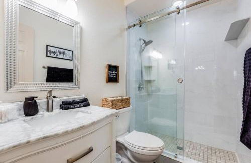 Modern Farm House 2B 2B KING Bed - Foto 3