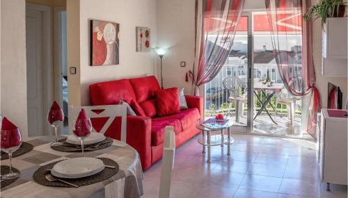 Cozy Apartment In Torrevieja With Wifi - Photo 5