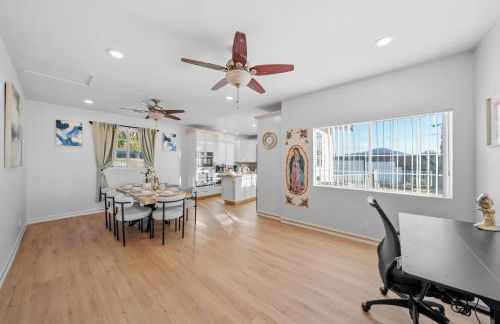 Entire Private Home with 4 Bedrooms 2 Bathrooms, Pool, View, 4 Parking, King Bed, Big Yard, Available Now - Foto 36