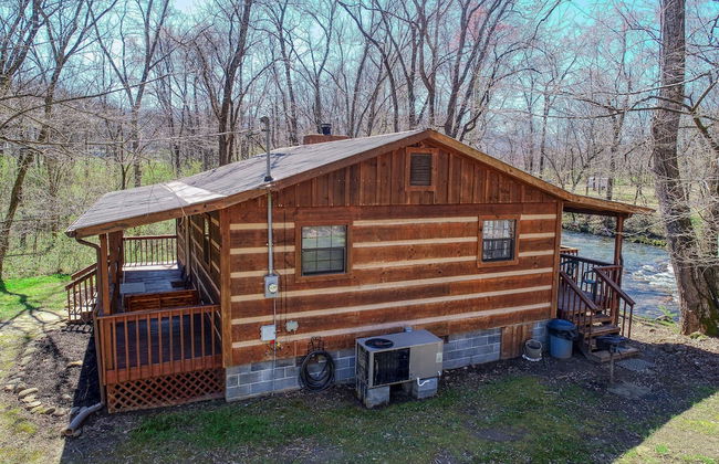Creekside Memories - 2 Bedrooms, 2 Baths, Sleeps 6 Cabin by RedAwning - Foto 18