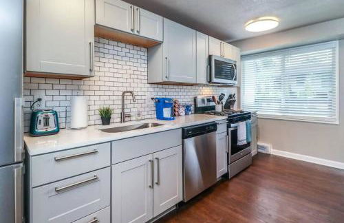 HOLLY SECOND FLOOR 2 King Beds - Photo 9