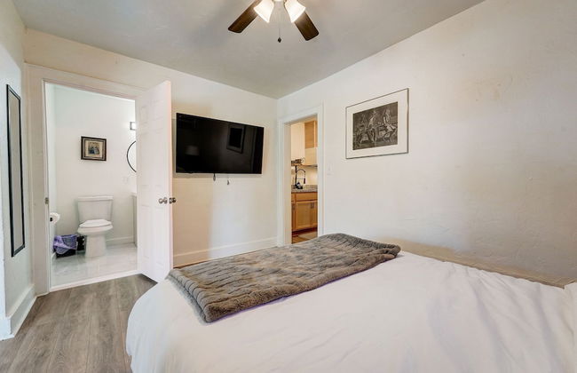 Renovated 2BR Near Paseo With Wifi Smart TV 31B - Photo 48