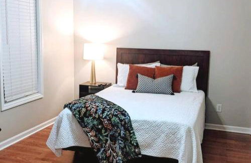 Pet Friendly condo, walk to the Masters - Foto 29