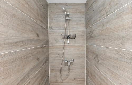 Moderne Monteurwohnungen in Nürtingen Zentrum Kitchen, Wifi, Smart TV - Photo 74