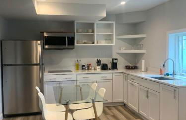 Tranquil Trio 6 BR, 4 BA, 3 Units, Deer Haven - Foto 8