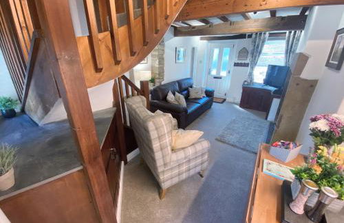 Cosy Cottage in Grindleford, Garden, Views & Walks on the Doorstep, 4 Guests - Photo 5