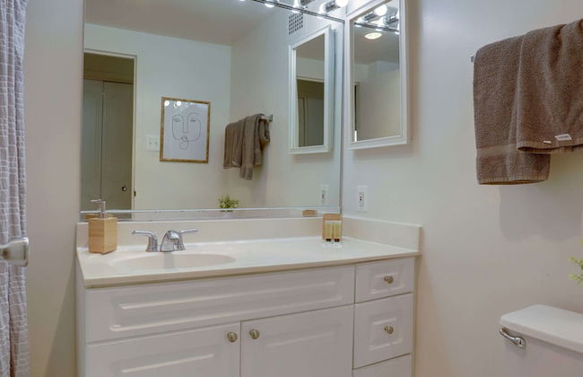 Fantastic Condo with Gym in Crystal City - Foto 31