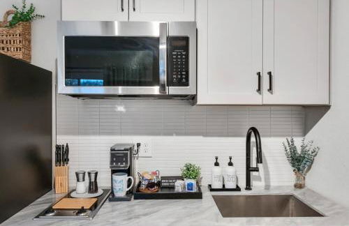 Modern Midtown Studio and Private Balcony - Foto 4