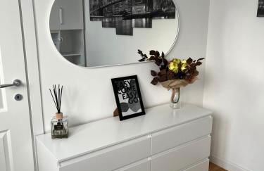 The Small White House In Milan - Foto 13