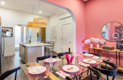 36 Guests on Music Row Bachelorette Suites Glam Room 5 Minutes to Downtown - Foto 52