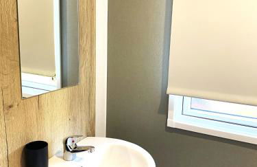 BAF Luxury Stays - Billing Aquadrome - Caravan Sleeps 8 - Photo 45