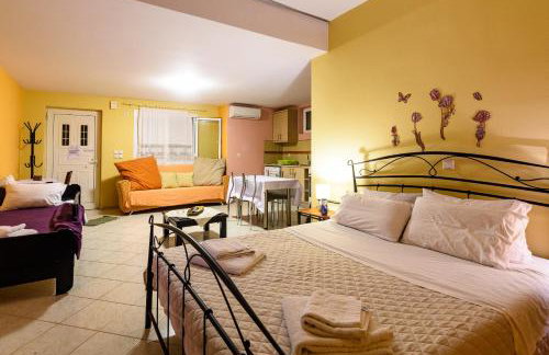 Terpsi Apartments - Kyparissia Garden Retreats - Photo 49