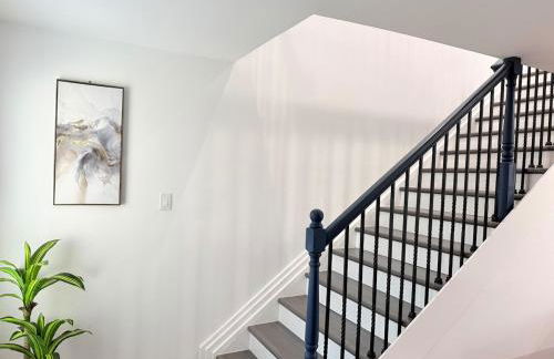 Cozy Lakeview Retreat Home - Photo 15