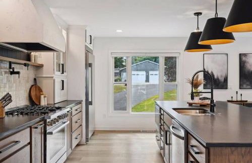 Luxury Cowdry Cottage Lake Home - Foto 36