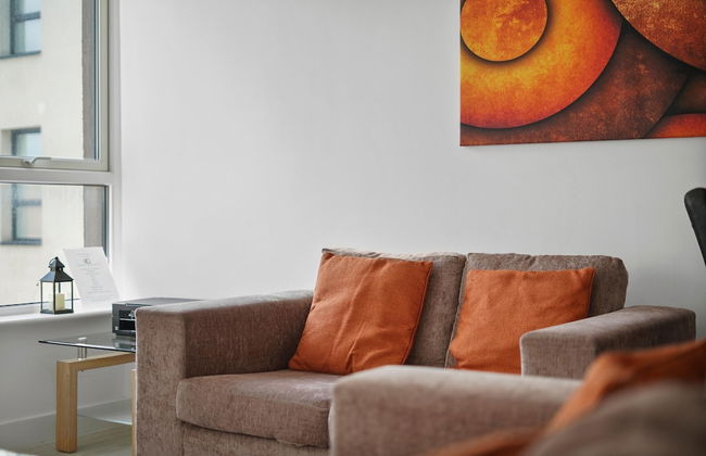 2 Bdrm Penthouse with parking Wycombe - Foto 76