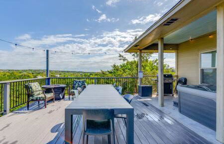 The Outlook - Spa and deck views of Hill Country - Foto 69