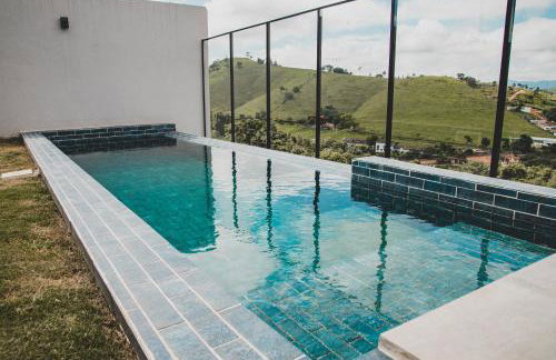 Suite Luxo com Piscina Privativa e Jacuzzi - Foto 8