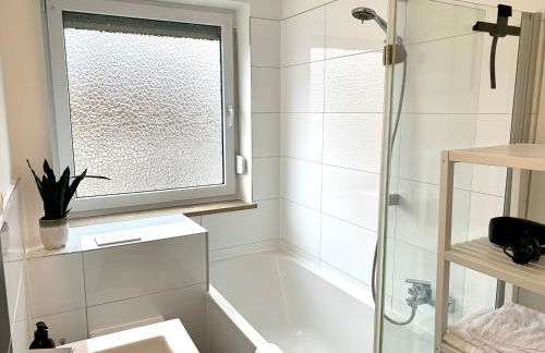 Modern 2-Bedroom Apartment Near Messe 2-4 Guests - Foto 14