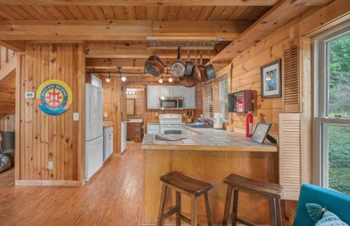 Luxury Cabin 45 Min to Asheville Hot Tub & Fire pit - Foto 14