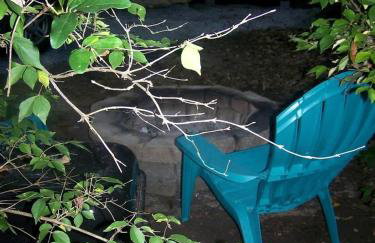 Secluded Sedona Tiny House in Woods Near Lake | Fire Pit, Hammocks, Full Kitchen & Breakfast - Foto 24