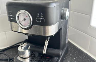 5 bedroom detached house sleeps 13 spacious Parking 5 mins driving to Bicester Village - Foto 53