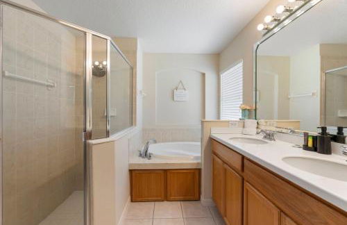 Cozy 4 Bedrooms Next to DisneyPrivate Pool - Foto 16