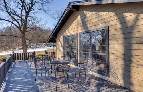 Hike, Fish and Explore Family Cabin in Sulphur! - Foto 26