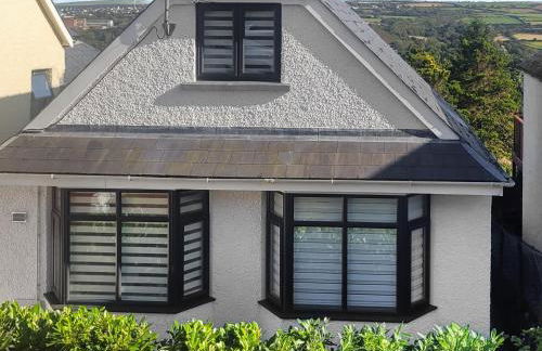 The Laurels - Photo 1