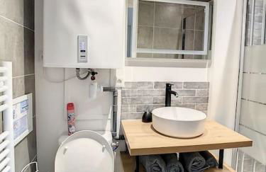 SUPERBE STUDIO HYPER CENTRE TOUT ÉQUIPÉ WIFI NETFLIX 2PERS - Foto 17