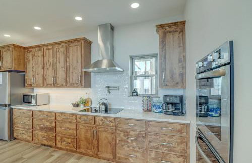 Spacious Harrison Vacation Rental with Deck and Views! - Foto 10