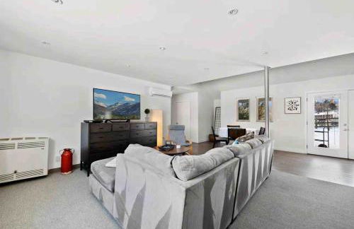 New! Cozy north Boulder guesthouse! - Photo 4