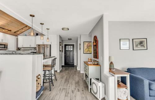 Spacious Oceanfront Home Stunning Sunset Views - Foto 17