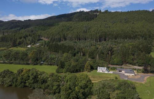 Middleton Farmhouse - Photo 21