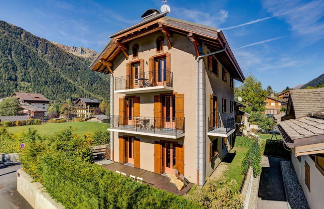 Villa Mont Blanc - Photo 1
