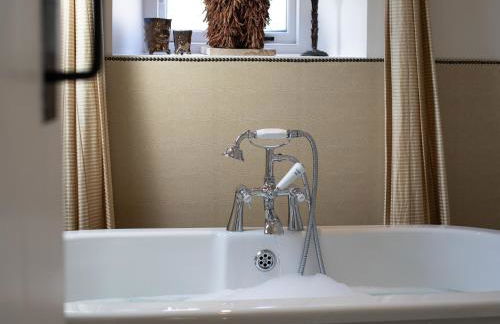 Thimble Cottage - Photo 16